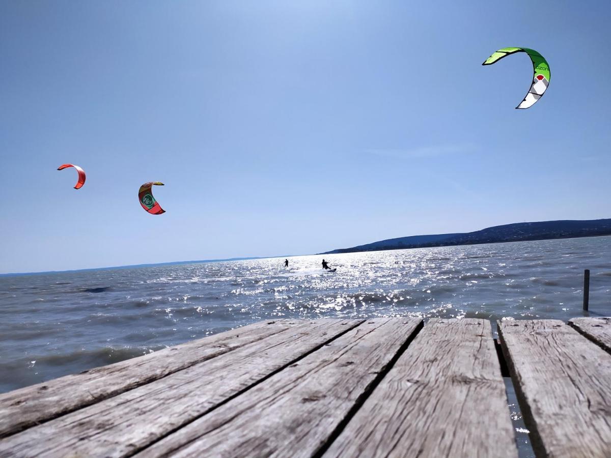 Elizabeth Vendeghaz Balatonfuzfon A Strandnal Exterior foto
